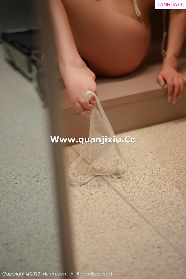 laura阿姣  [XiuRen]高清写真图 2023.05.12 No.6729 laura阿姣 妩媚美腿第66张图片